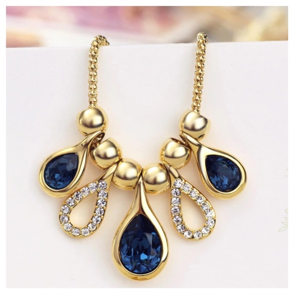 Swarovski Crystals The Adwin Teardrop Necklace - Picture 4 of 5
